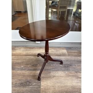 Vintage Bombay Company Tilt Top Pedestal Accent Table Mahogany 20.5” x 19”